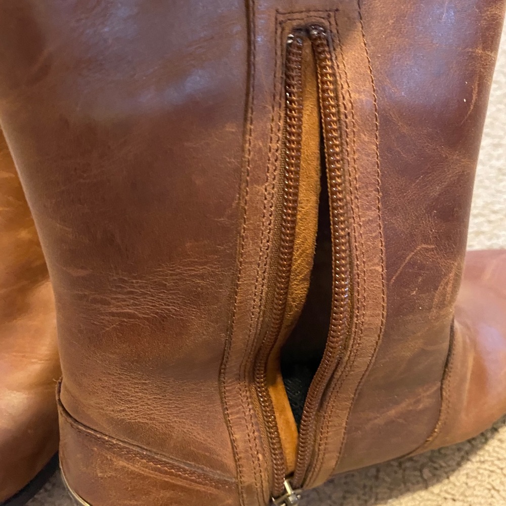 Leather brown uggs - Picture 4 of 5